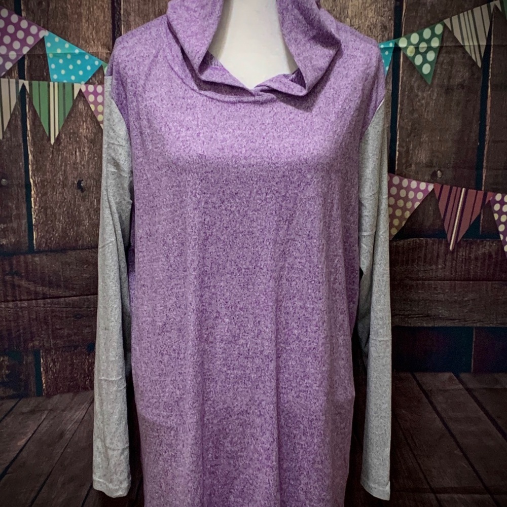 Lightweight Hoody Top